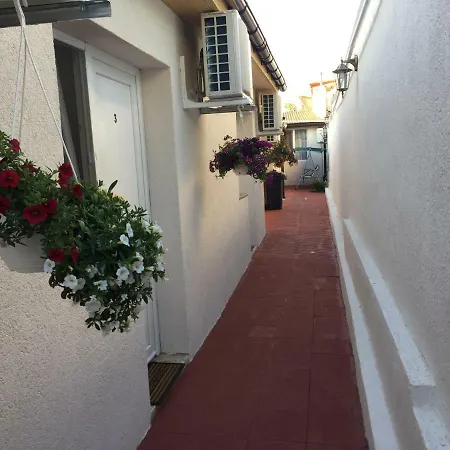 Casa Nicholas * Constanţa